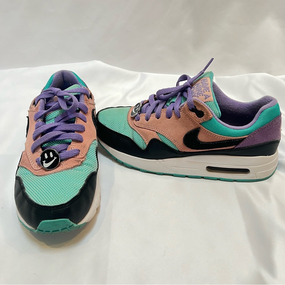 RARE Air Max “Have A Nike Day” sneakers US 5.5Y (women’s 7.5)